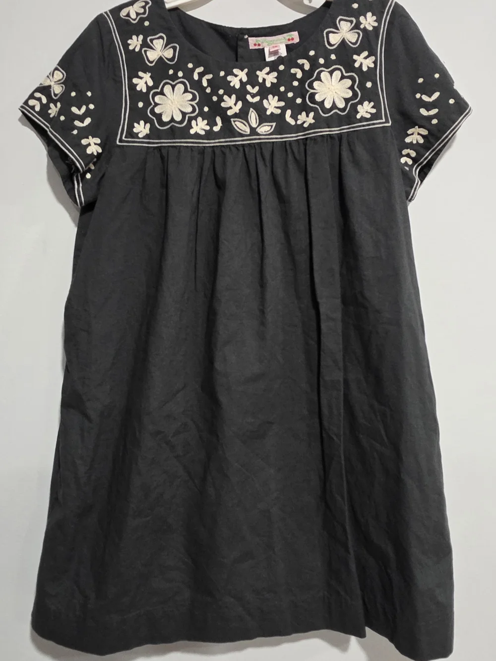 Bonpoint Gray Dress with Cream Floral Embroidery Size 10y